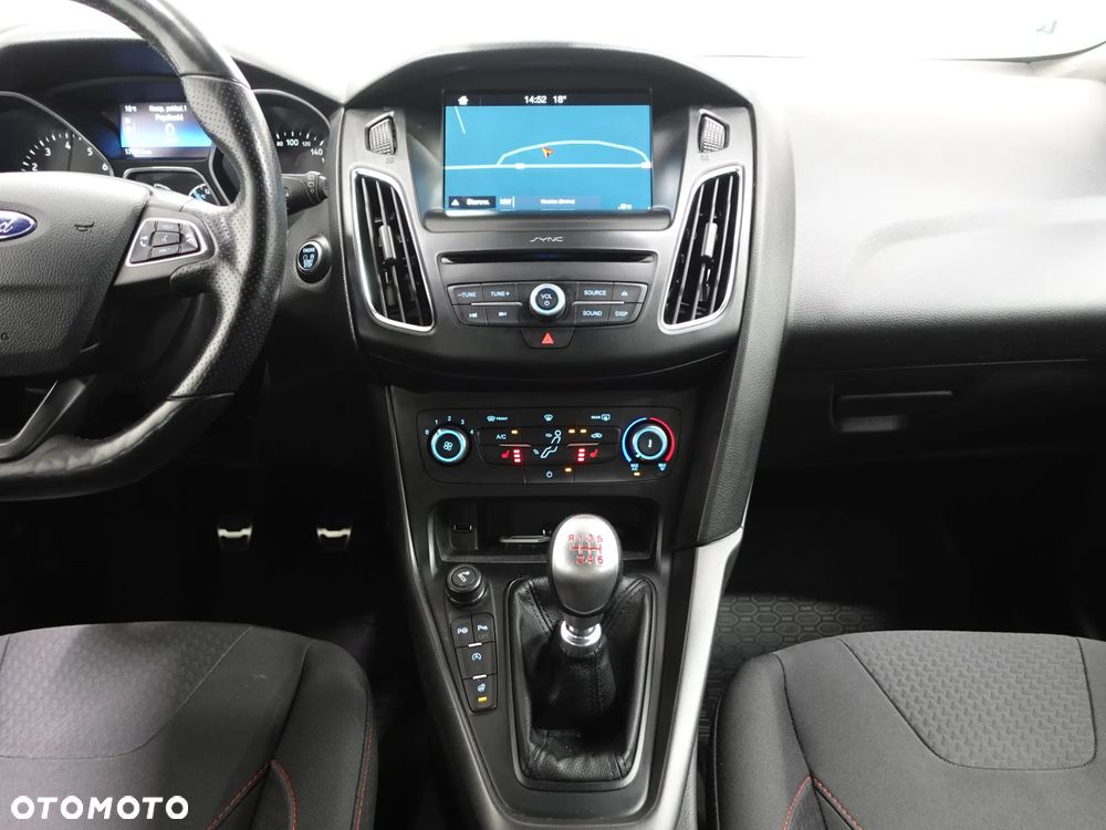 Ford Focus - 33