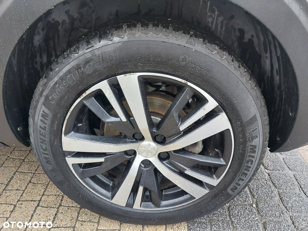 Peugeot 5008 - 32