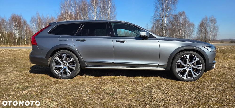 Volvo V90 D5 SCR AWD Momentum Pro - 3