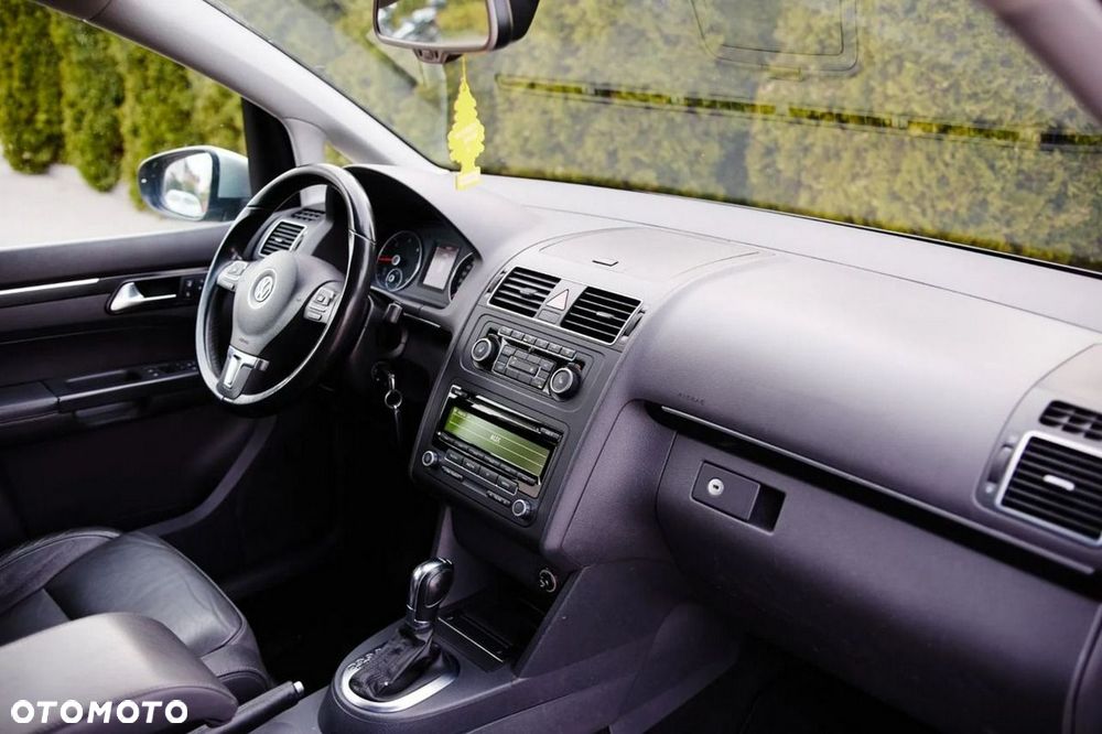 Volkswagen Touran 1.6 TDI DPF BlueMotion Technology DSG Highline - 26