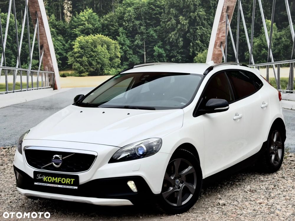 Volvo V40 Cross Country - 6