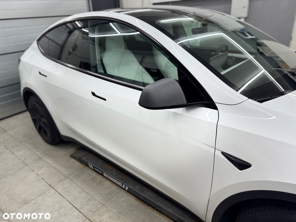 Tesla Model Y RWD - 7