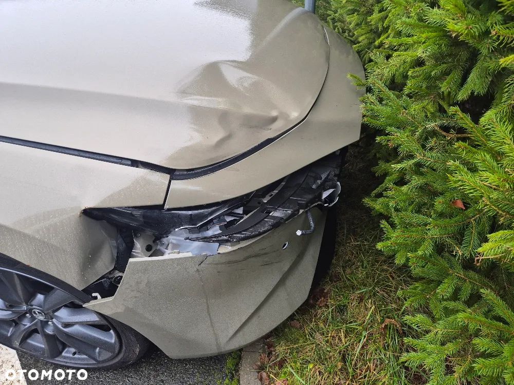 Mazda 3 e-SKYACTIV-G 140 M HYBRID EXCLUSIVE-LINE - 6