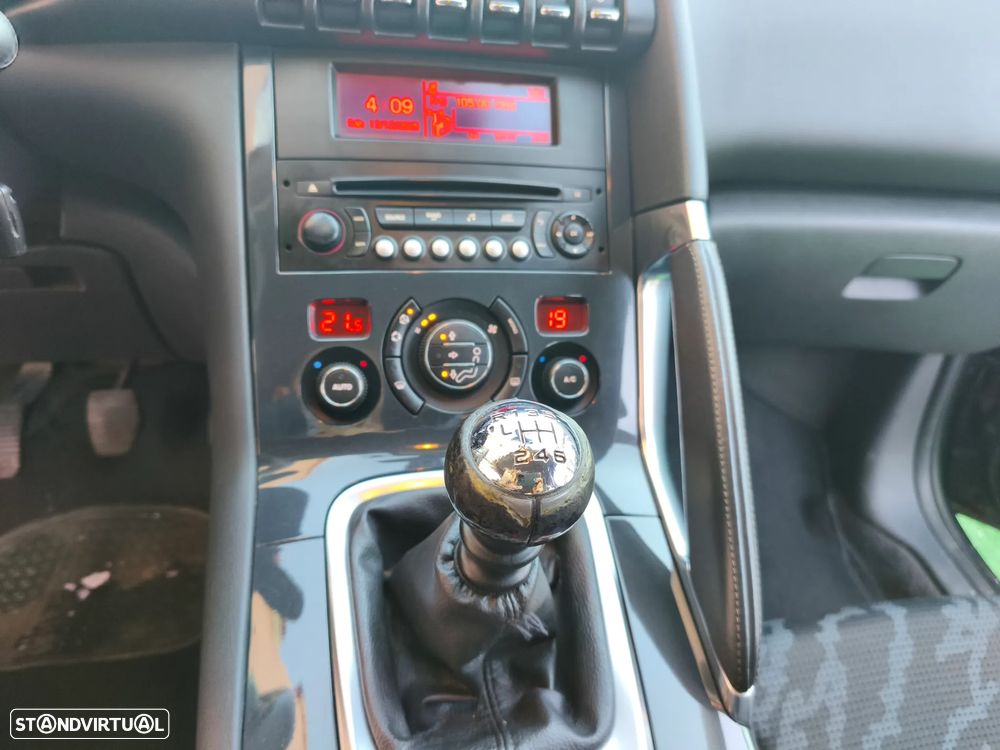 Peugeot 3008 1.6 HDi SE Style - 17