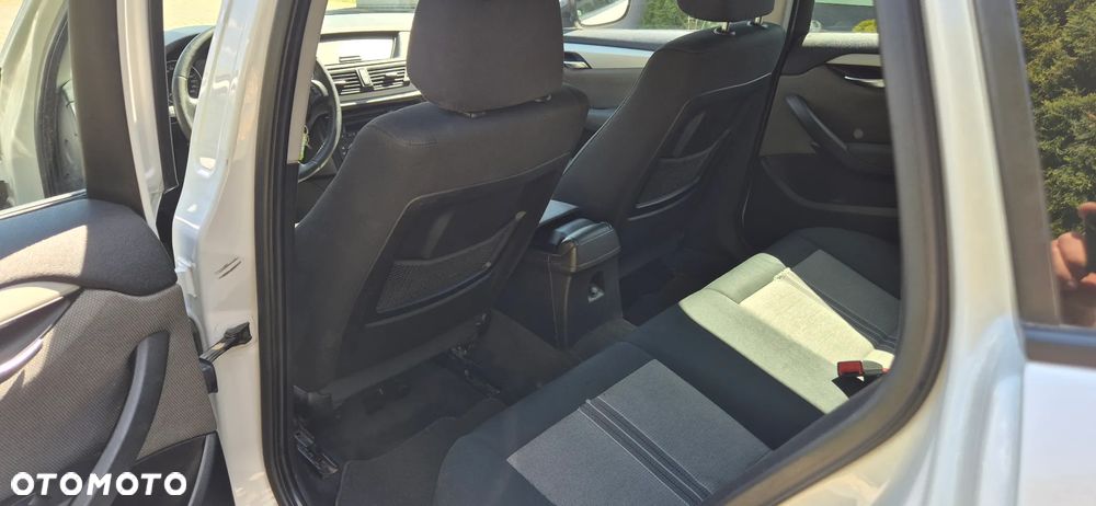 BMW X1 xDrive18d - 15