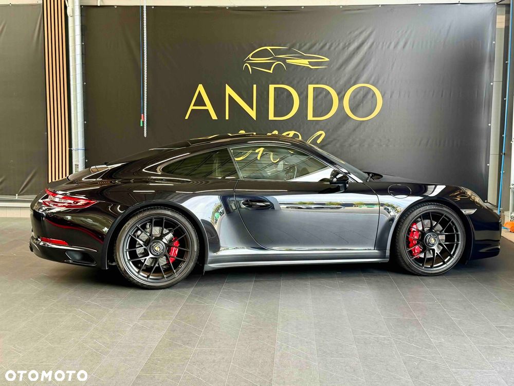 Porsche 911 Carrera 4 GTS PDK - 11