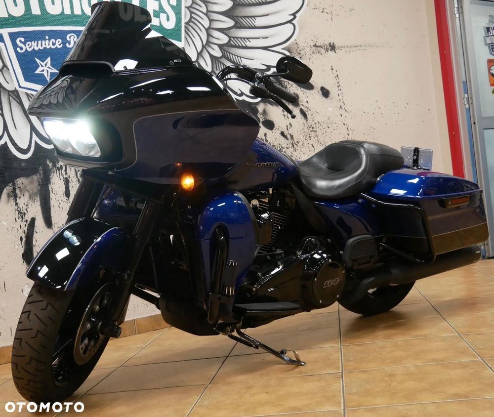 Harley-Davidson Touring Road Glide - 11