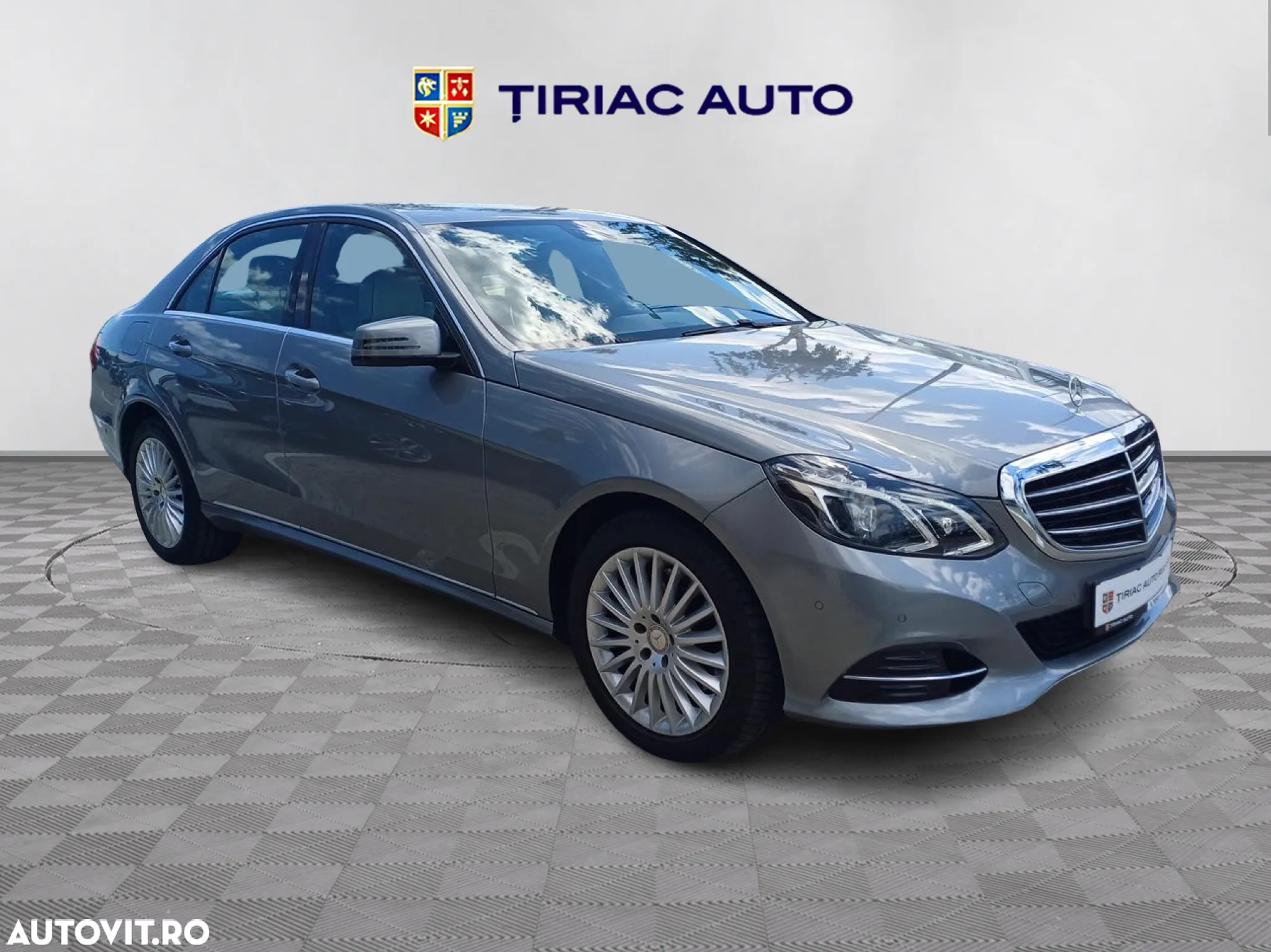 Mercedes-Benz E 250 BlueTEC 4Matic 7G-TRONIC Elegance - 7