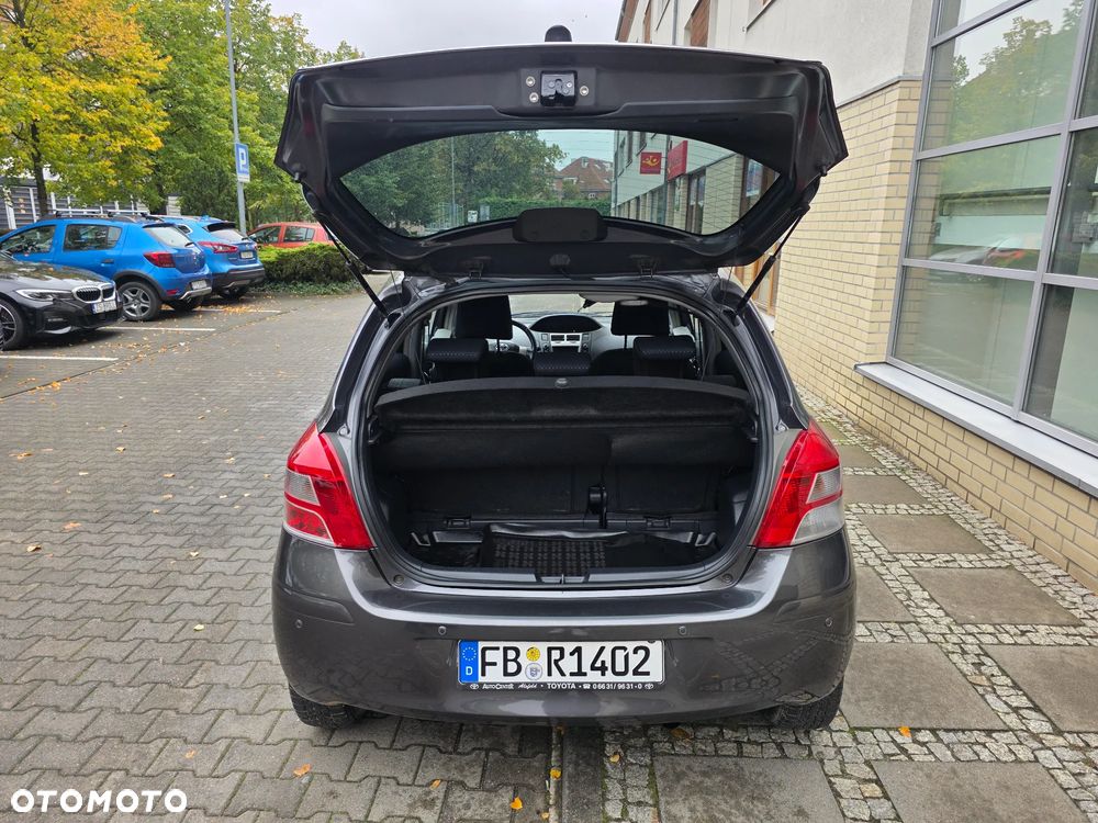 Toyota Yaris - 11