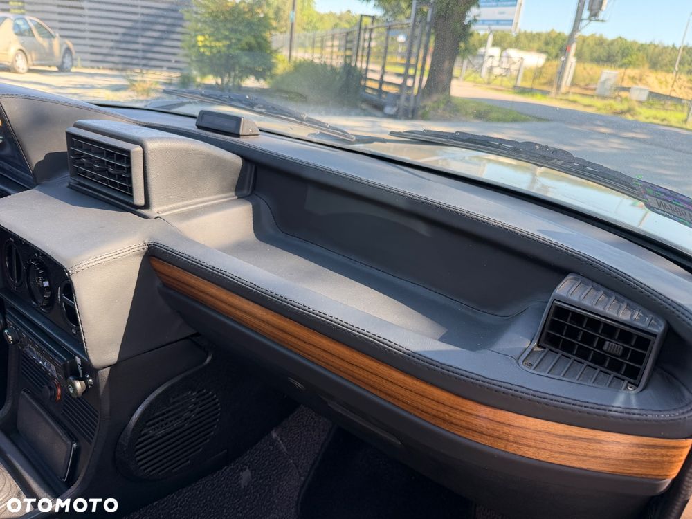 BMW Seria 5 528 i - 37