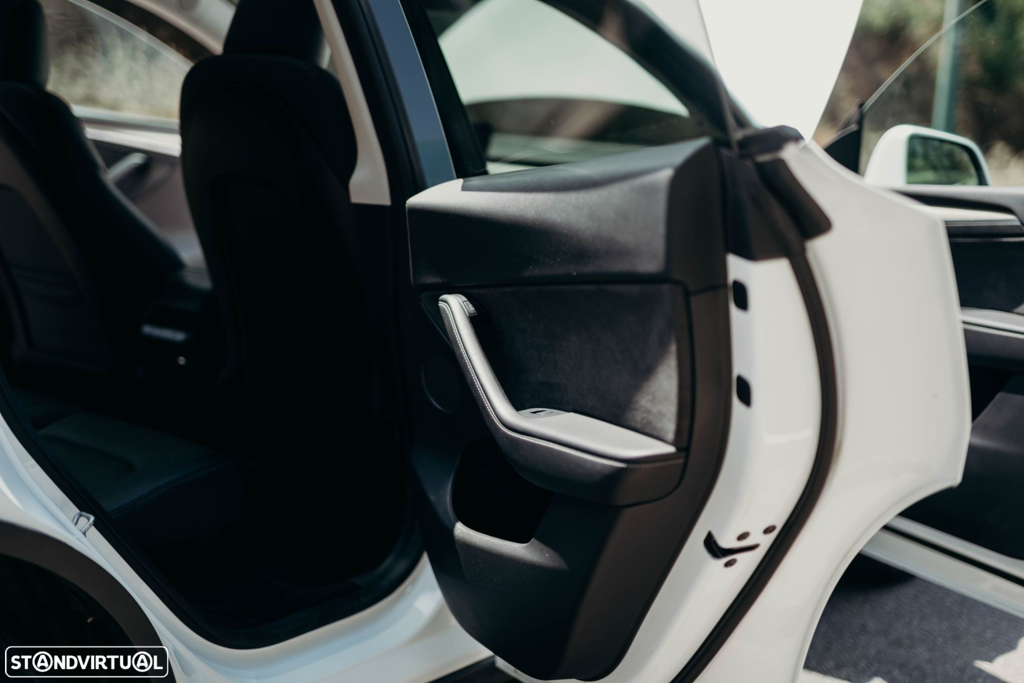 Tesla Model Y Tração Traseira - 34