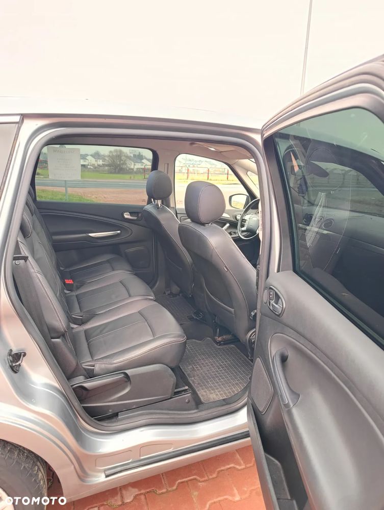 Ford S-Max - 9
