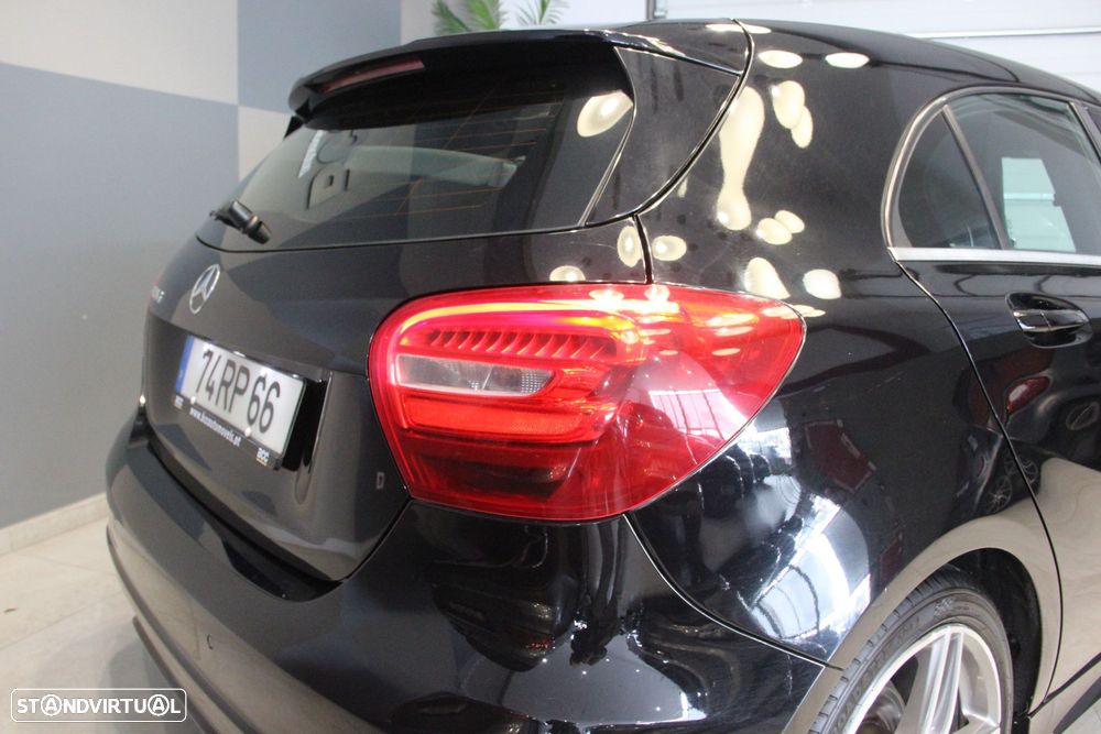 Mercedes-Benz A 180 d AMG Line - 19