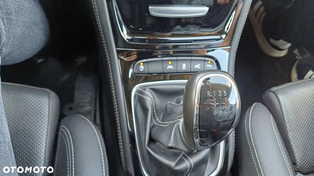 Opel Astra 1.6 T Elite S&S - 22