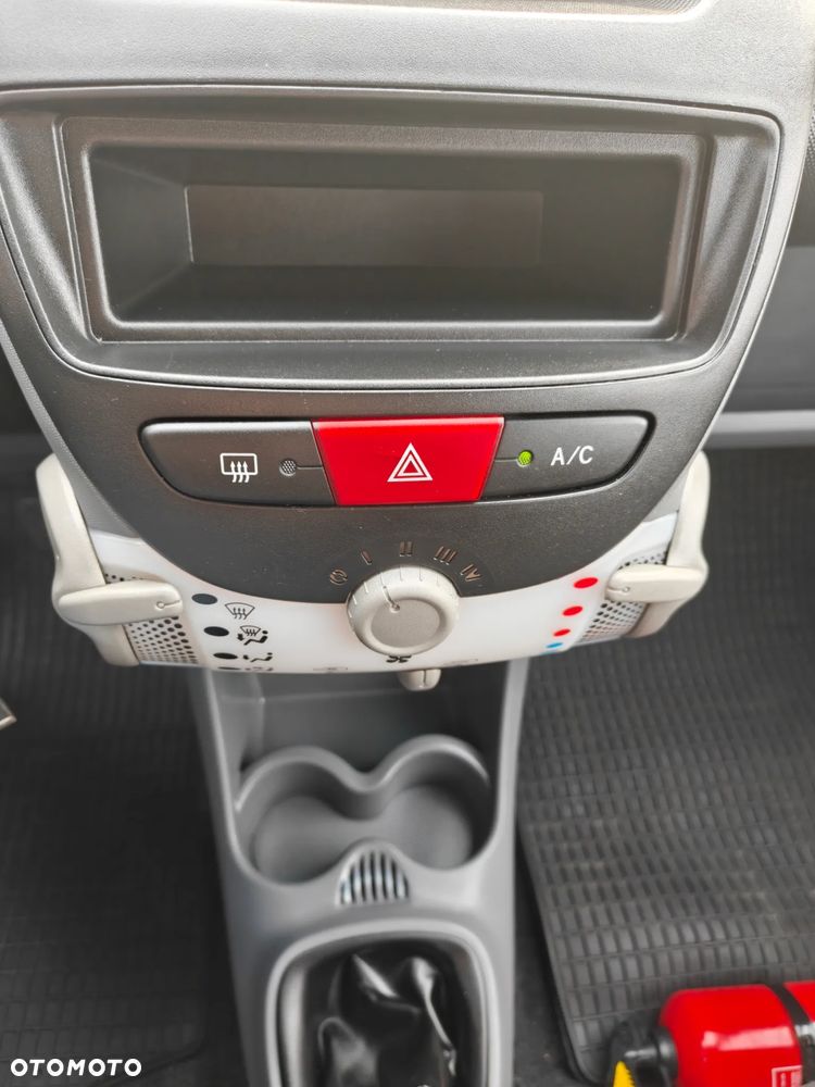 Peugeot 107 1.0 Trendy - 11