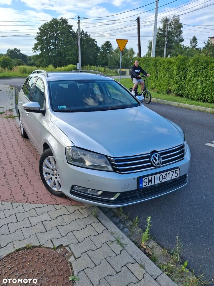 Volkswagen Passat 2.0 TDI DPF BlueMotion Technology Trendline - 1