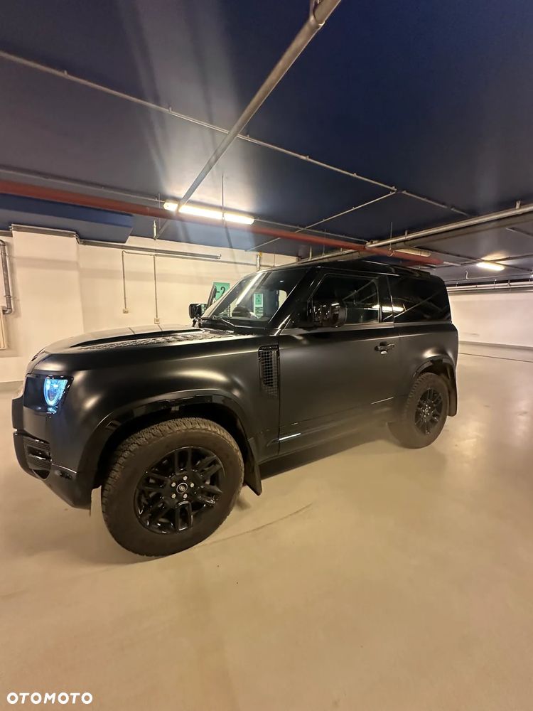 Land Rover Defender - 17
