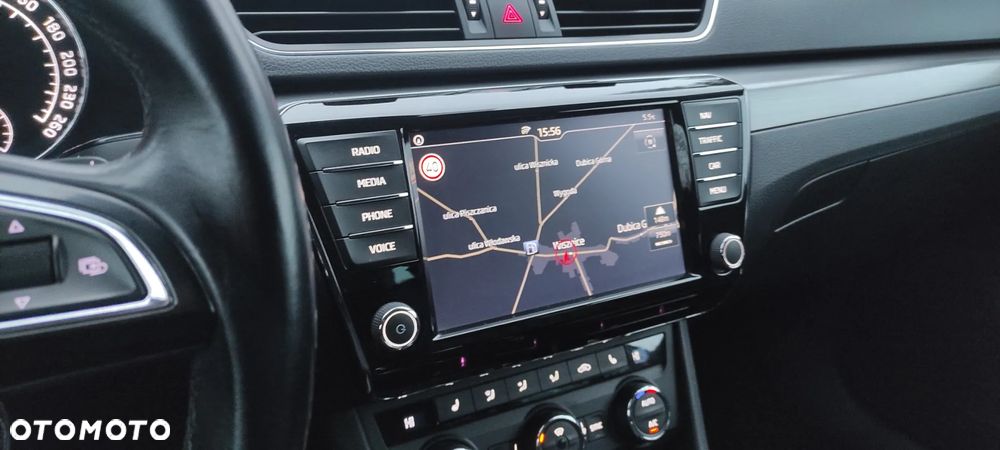 Skoda Superb 2.0 TDI 4x4 DSG SportLine - 35