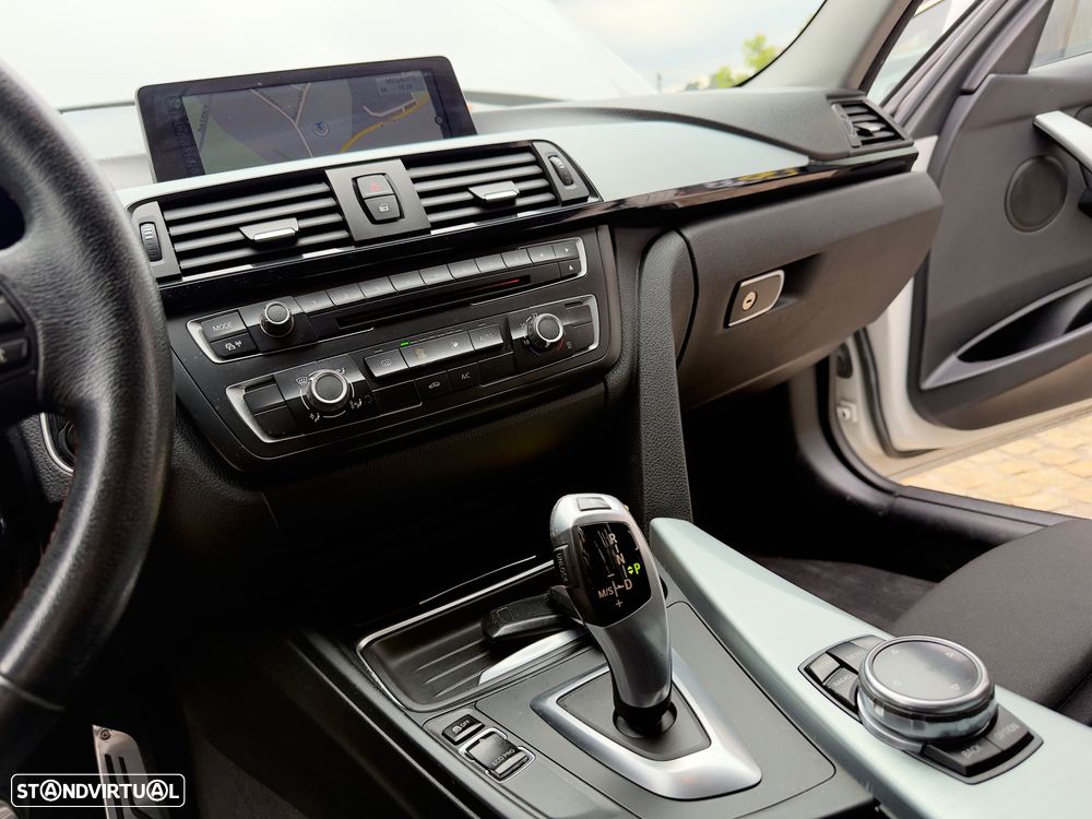 BMW 318 d Auto Pack M - 45