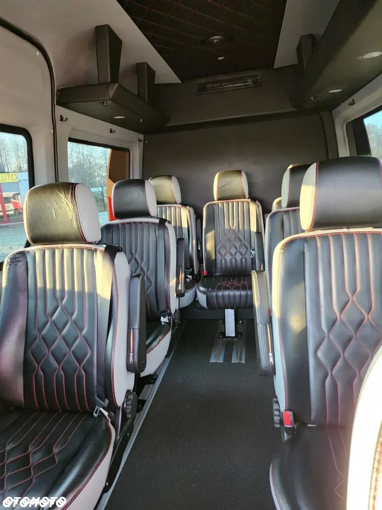 Mercedes-Benz Sprinter - 11