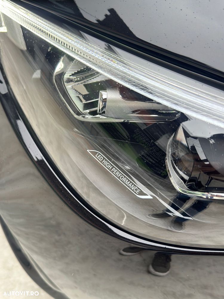 Mercedes-Benz C - 8