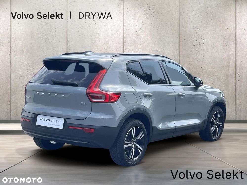 Volvo XC 40 B3 Plus Dark - 7