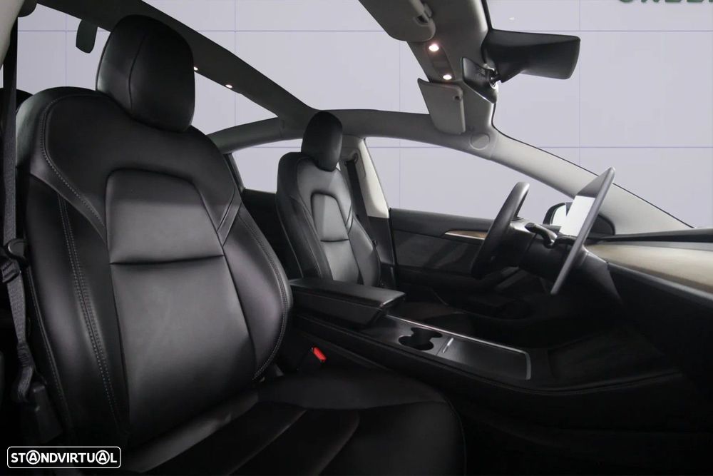 Tesla Model 3 - 13