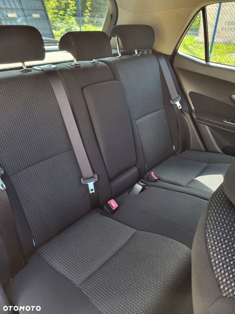 Toyota Auris 1.6 Valvematic Executive - 19