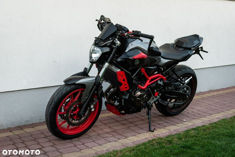 Yamaha MT - 6