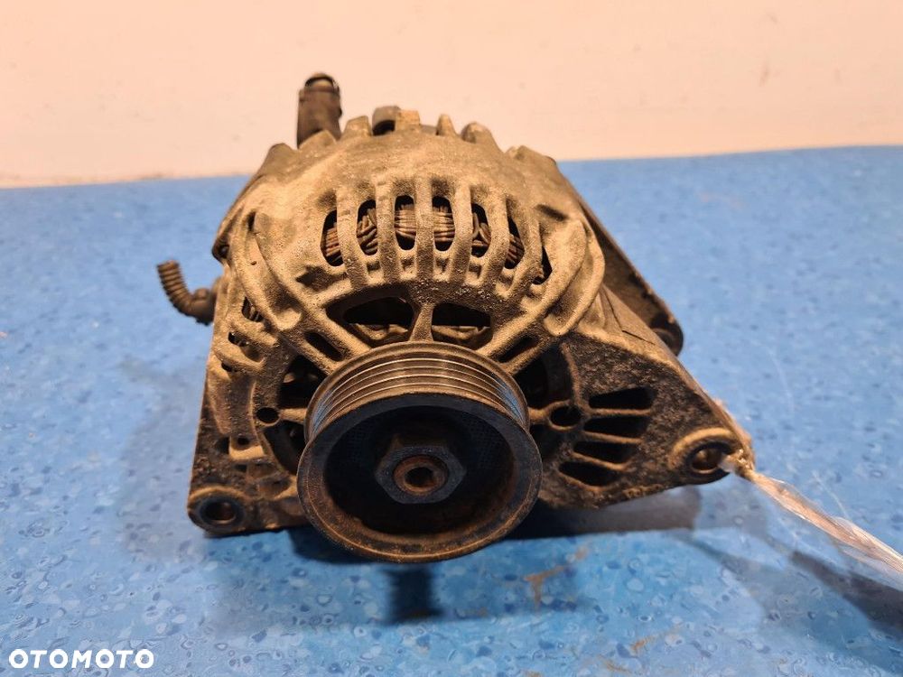 KIA SORENTO I 3.5 V6 ALTERNATOR 37300-39450 - 1