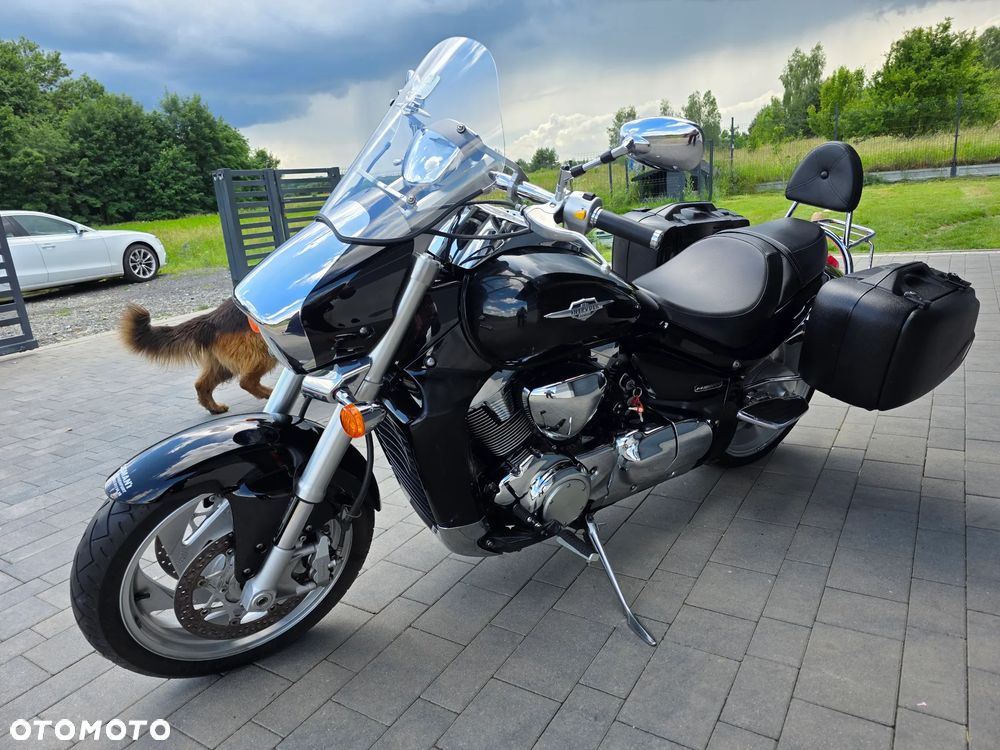 Suzuki Intruder - 13