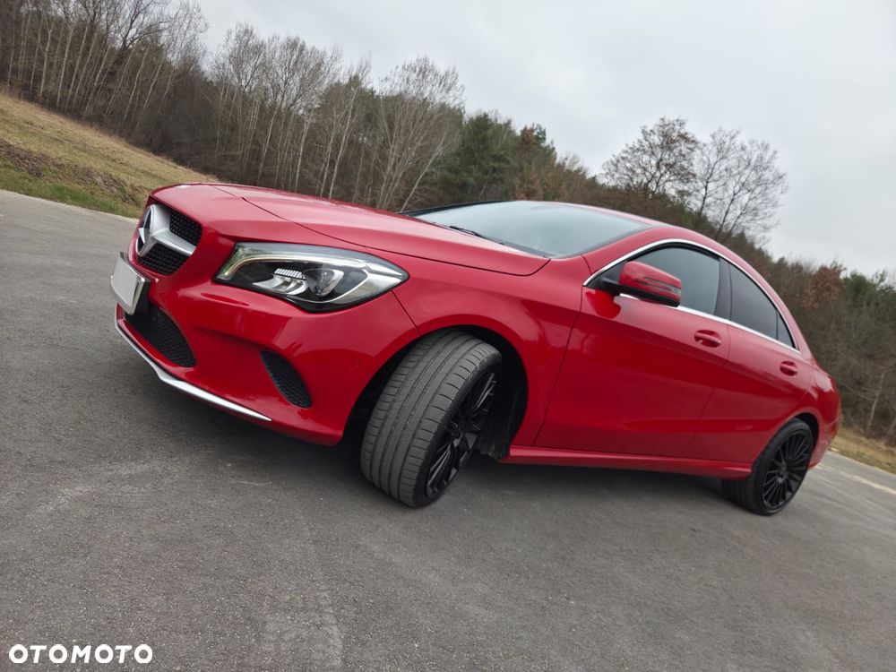 Mercedes-Benz CLA 200 d 7G-DCT Peak Edition - 11