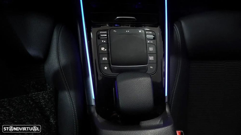 Mercedes-Benz GLA 200 d 8G-DCT Progressive Advanced - 37