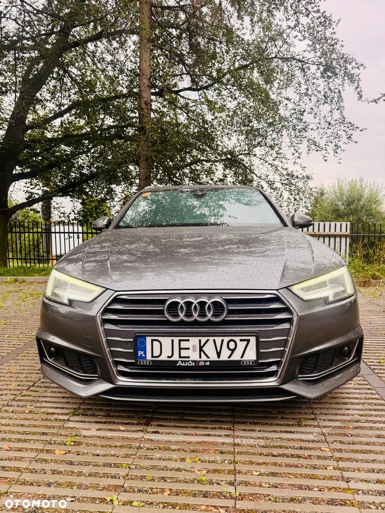 Audi A4 Avant 2.0 TDI Sport S tronic - 1