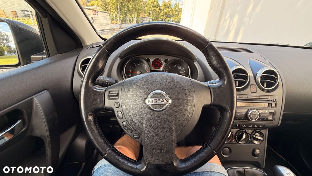 Nissan Qashqai 1.6 Visia - 24