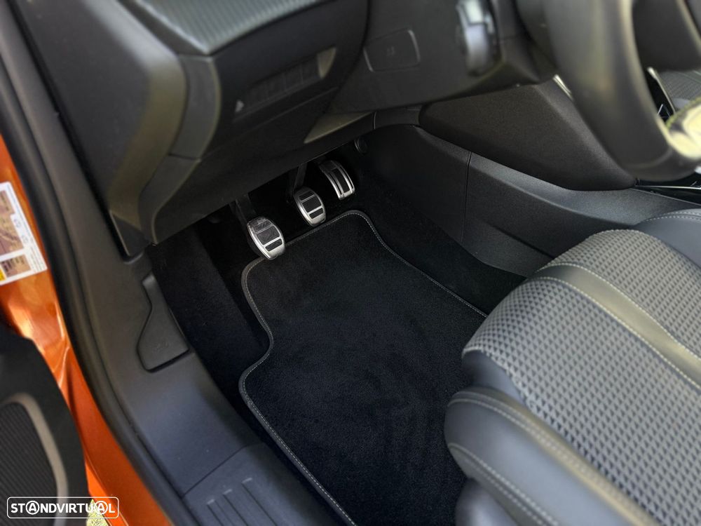 Peugeot 2008 1.2 PureTech GT Line - 17