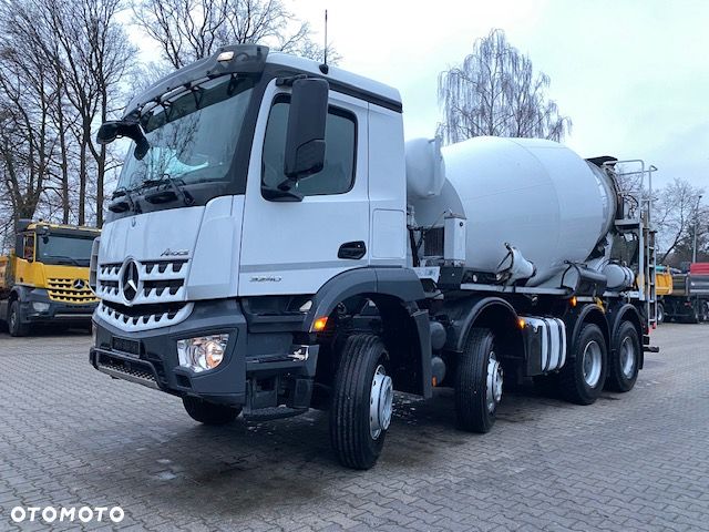 Mercedes-Benz Arocs 3240 8x4 Betonomieszrka Liebherr 9 m3  z Niemiec - 1