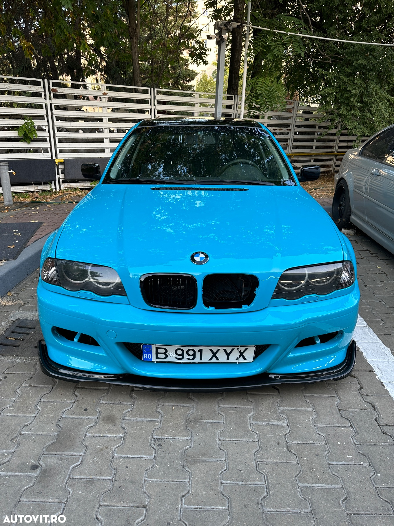 BMW Seria 3 325i - 2