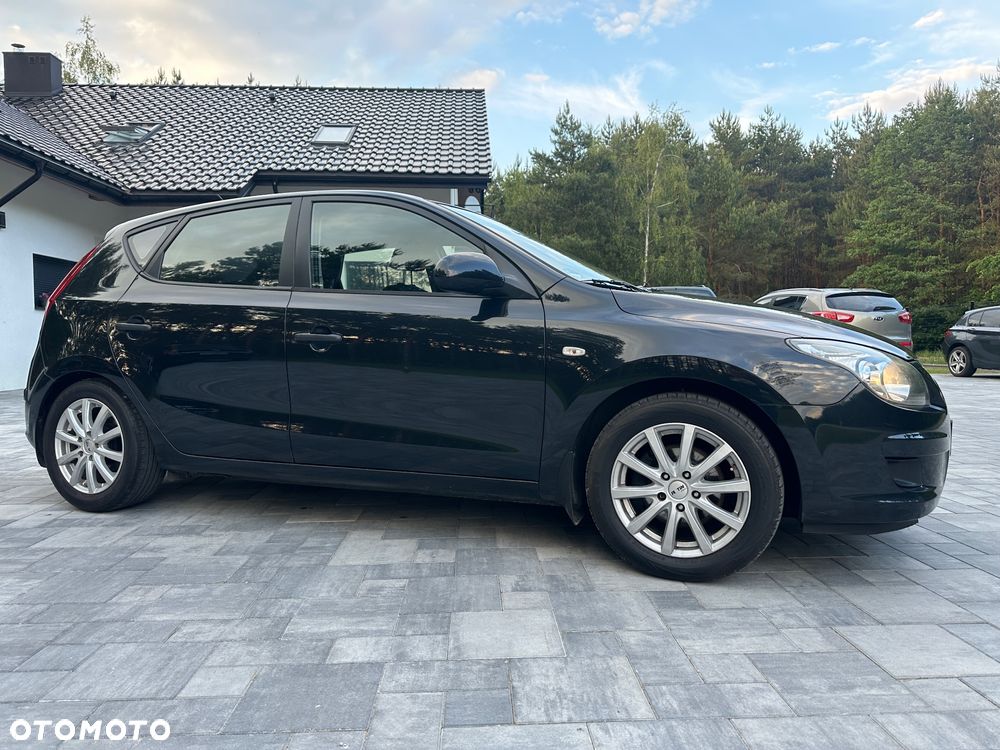 Hyundai i30 1.4 Classic + World Cup - 11