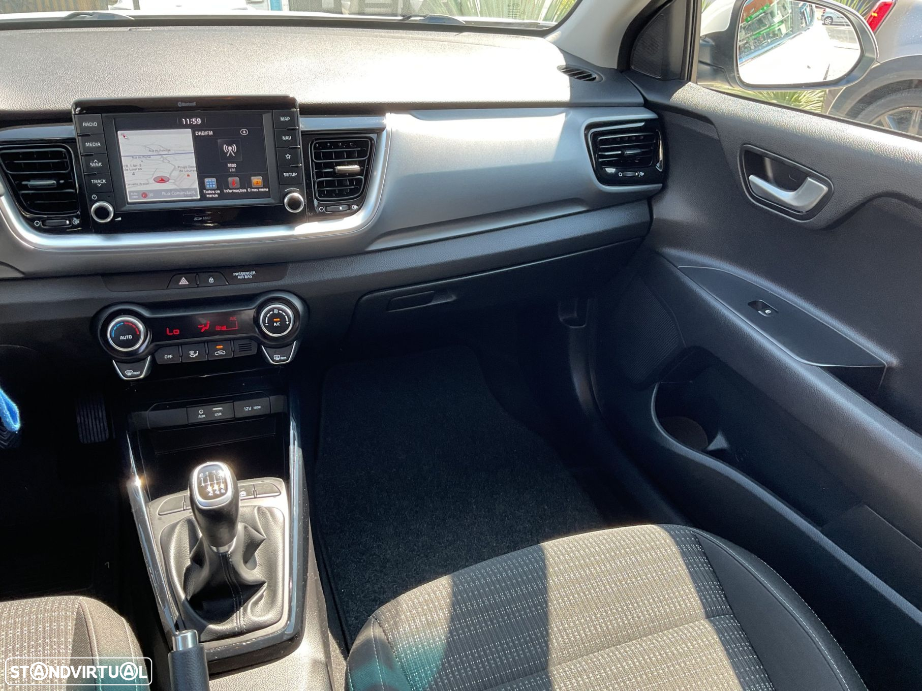 Kia Stonic 1.6 CRDi Urban - 48