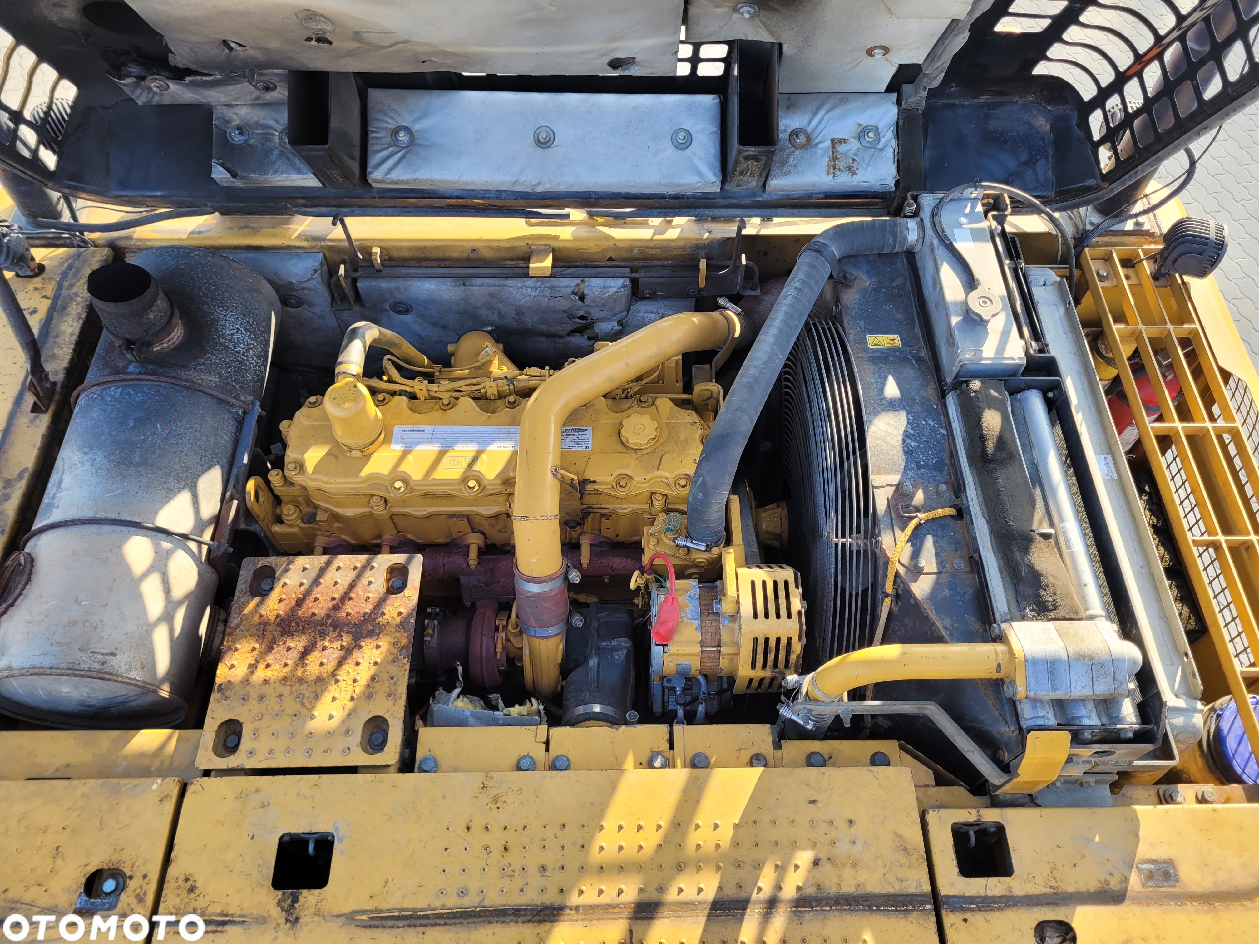 Caterpillar CAT 325 D - 38