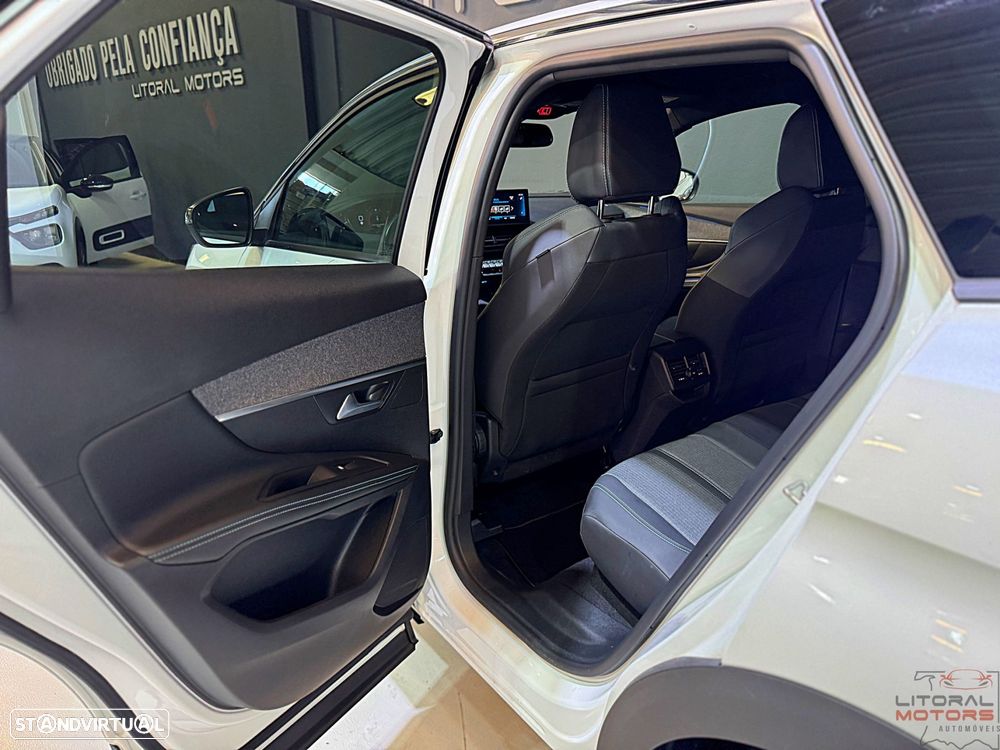 Peugeot 3008 1.2 PureTech Allure Pack EAT8 - 16