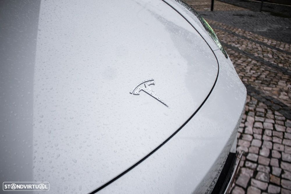 Tesla Model Y Long Range Dual Motor AWD - 7