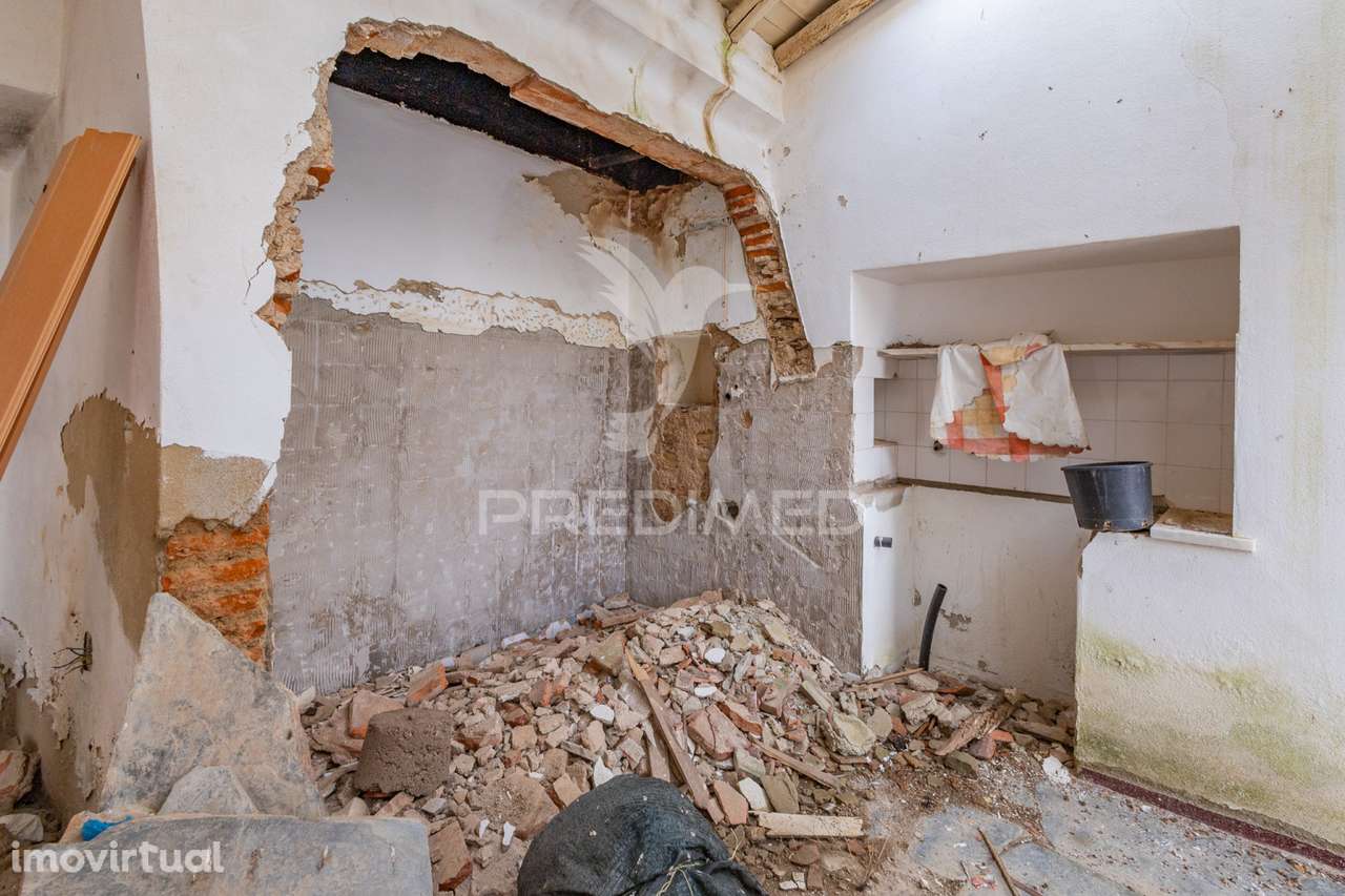 Moradia para Renovar com 81 m² - Grande imagem: 3/26