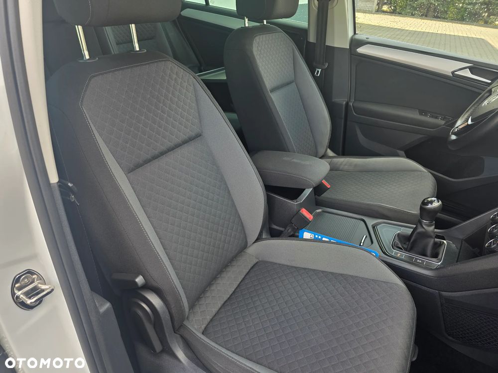 Volkswagen Tiguan - 17