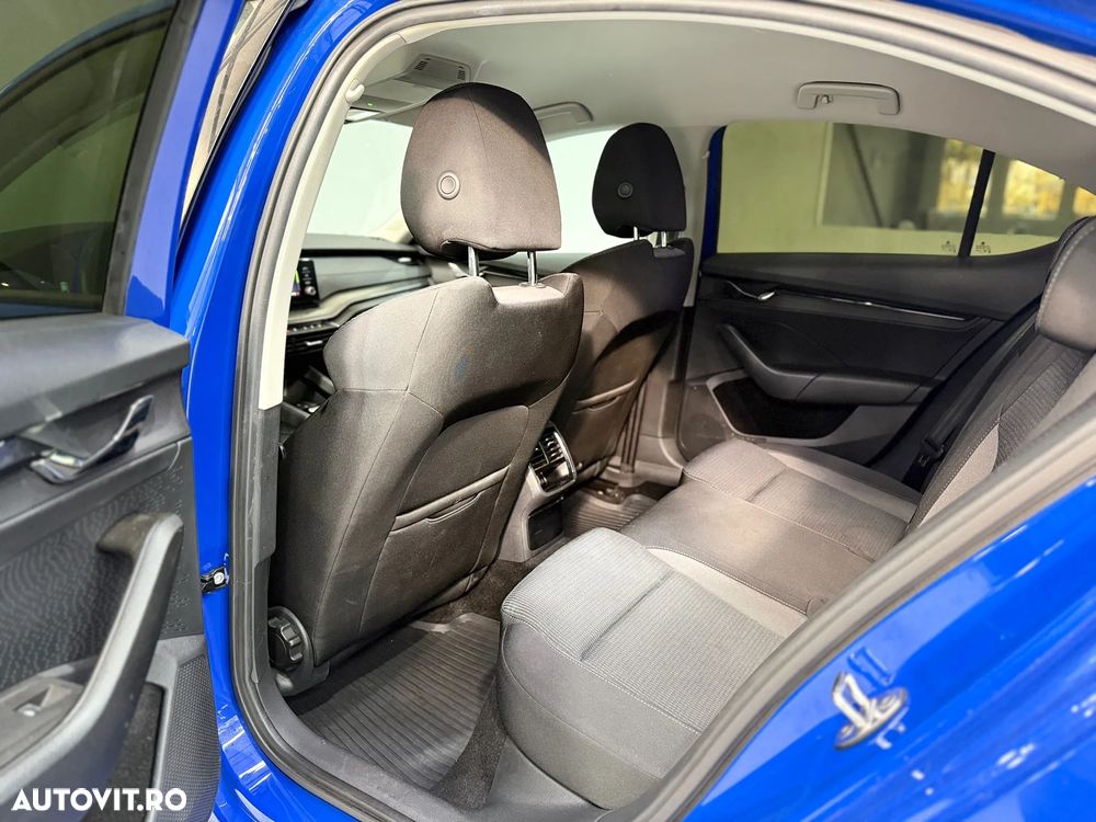 Skoda Octavia 2.0 TDI DSG Style - 20