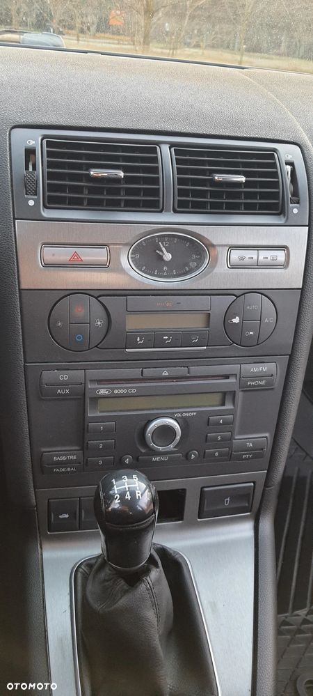 Ford Mondeo 2.0 Trend - 30