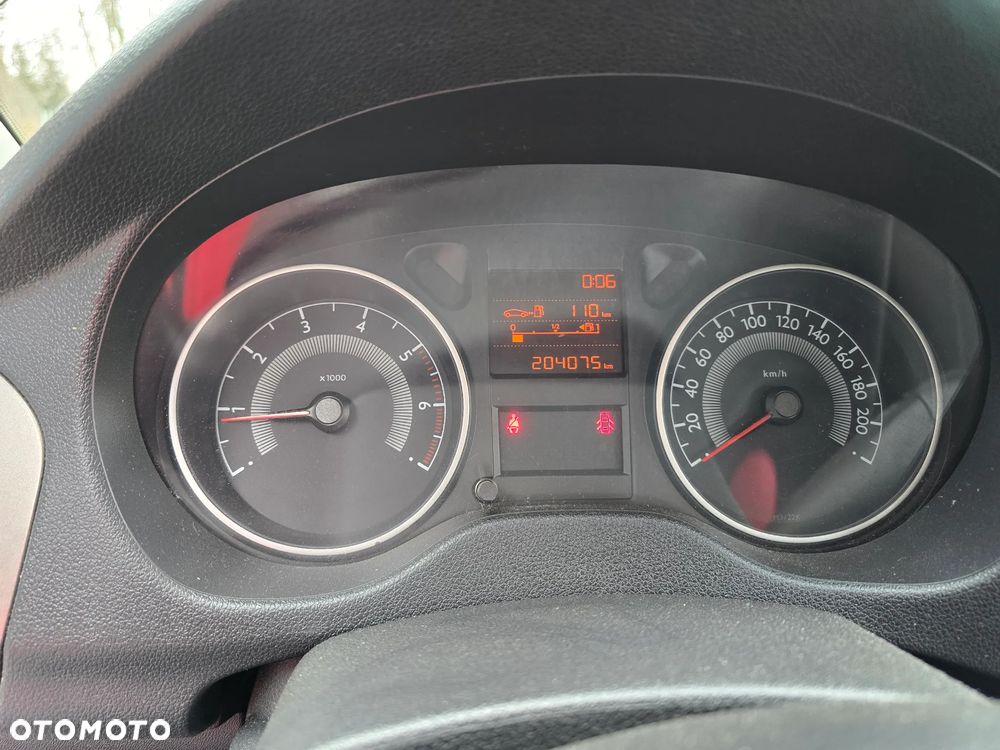 Peugeot 301 1.6 HDi Active - 11