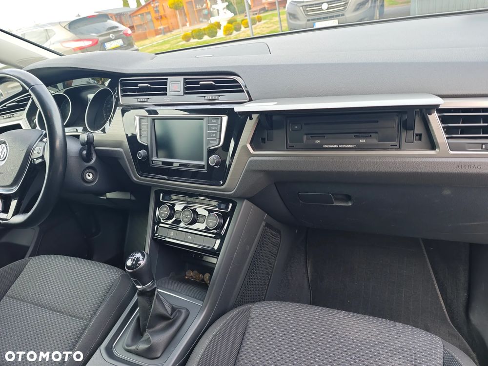Volkswagen Touran 1.6 TDI BMT SCR Trendline - 21
