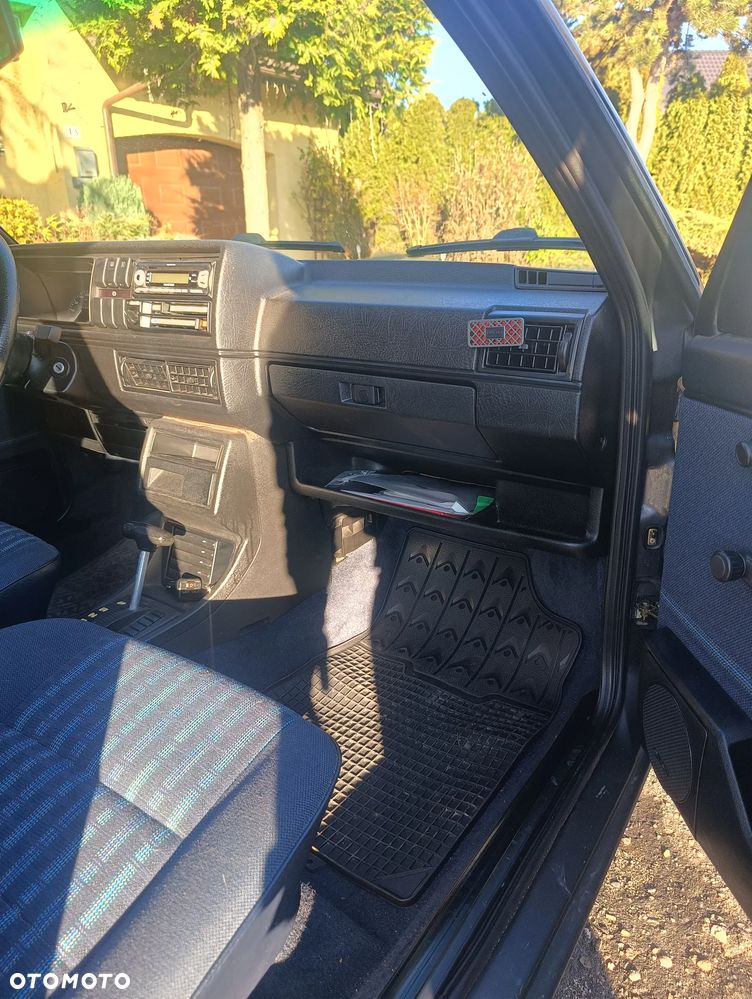 Volkswagen Golf - 24